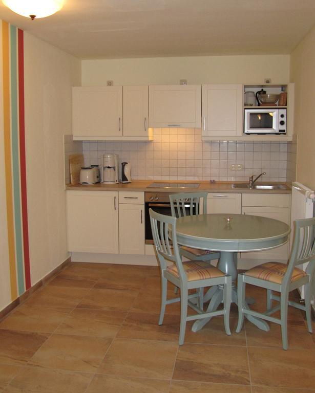 Apartmenthaus Hus Uebi By Rujana Binz Rom bilde